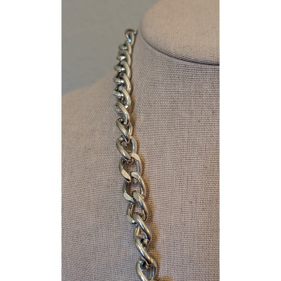 Traci Lynn Rhinestone White Tile  Silver Tone Chunky Chain Statement Necklace - Picture 6 of 6